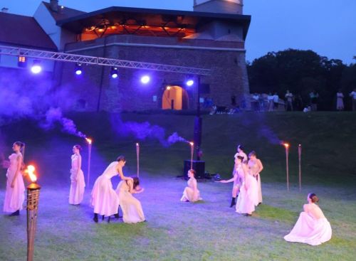 Plesačice Teute i Čakovečke mažoretkinje pripremile nezaboravnu plesnu večer